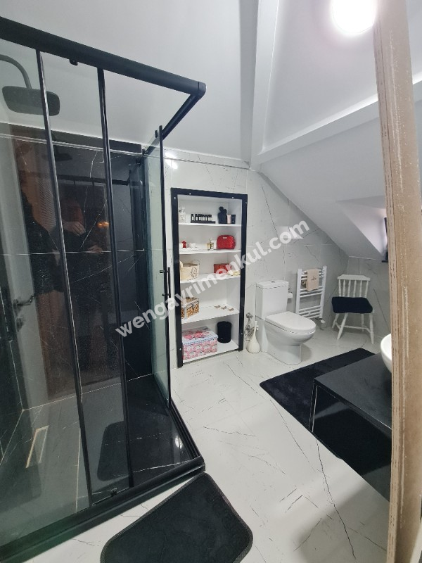 Erenköy de Cadde ve Marmaray Yakın Geniş 2+1 Konsept Lüks Dubleks Daire