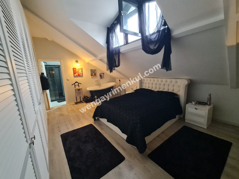 Erenköy de Cadde ve Marmaray Yakın Geniş 2+1 Konsept Lüks Dubleks Daire