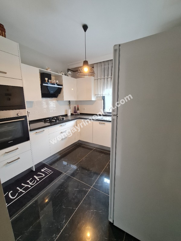 Erenköy de Cadde ve Marmaray Yakın Geniş 2+1 Konsept Lüks Dubleks Daire