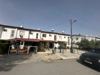 LEFKOŞA GÖÇMENKÖY BÖLGESİNDE SATILIK MÜSTAKİL İKİZ EV ( SOSYAL KONUT ) 