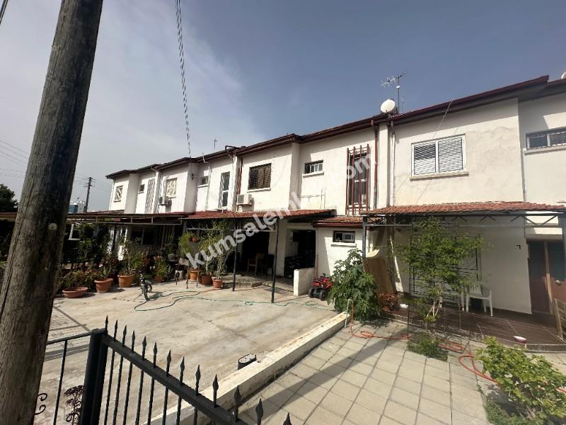 LEFKOŞA GÖÇMENKÖY BÖLGESİNDE SATILIK MÜSTAKİL İKİZ EV ( SOSYAL KONUT ) 