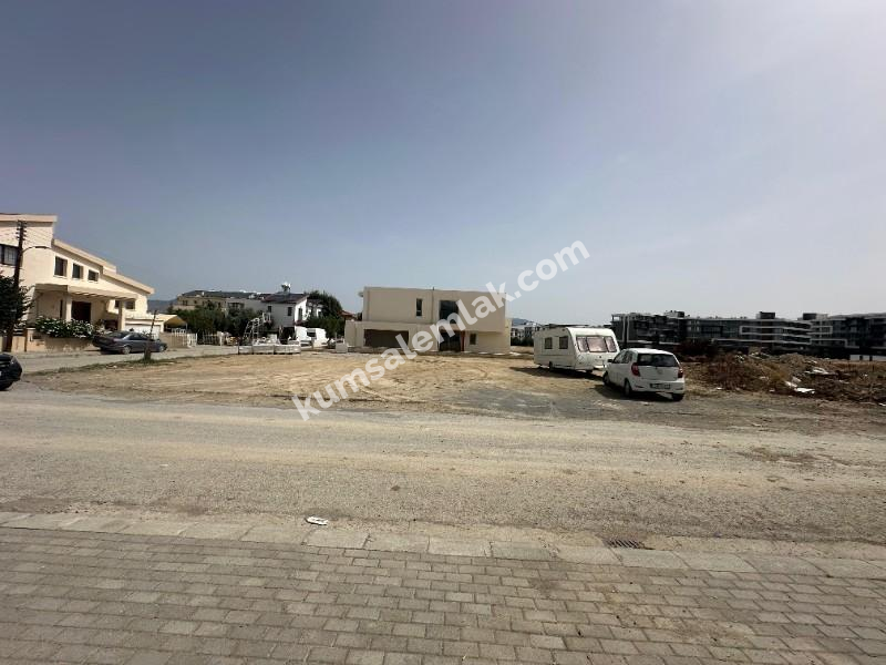 LEFKOŞA AYDEMET METEHAN BÖLGESİNDE SATILIK ARSA 