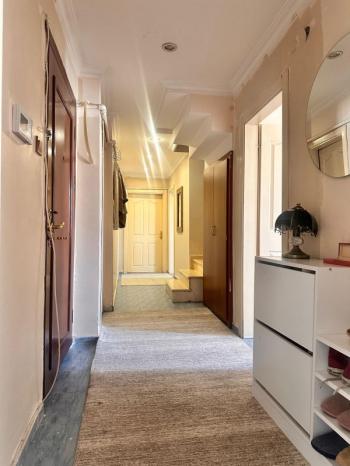 Bostancı Metroya Yakın Genç Binada Satılık Geniş 3+2 Dubleks Daire