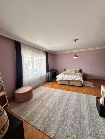 Bostancı Metroya Yakın Genç Binada Satılık Geniş 3+2 Dubleks Daire