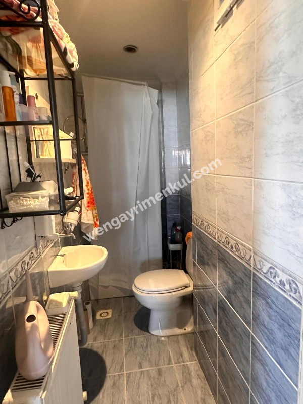 Bostancı Metroya Yakın Genç Binada Satılık Geniş 3+2 Dubleks Daire