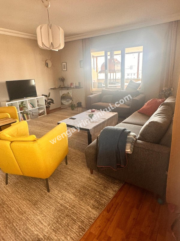 Bostancı Metroya Yakın Genç Binada Satılık Geniş 3+2 Dubleks Daire