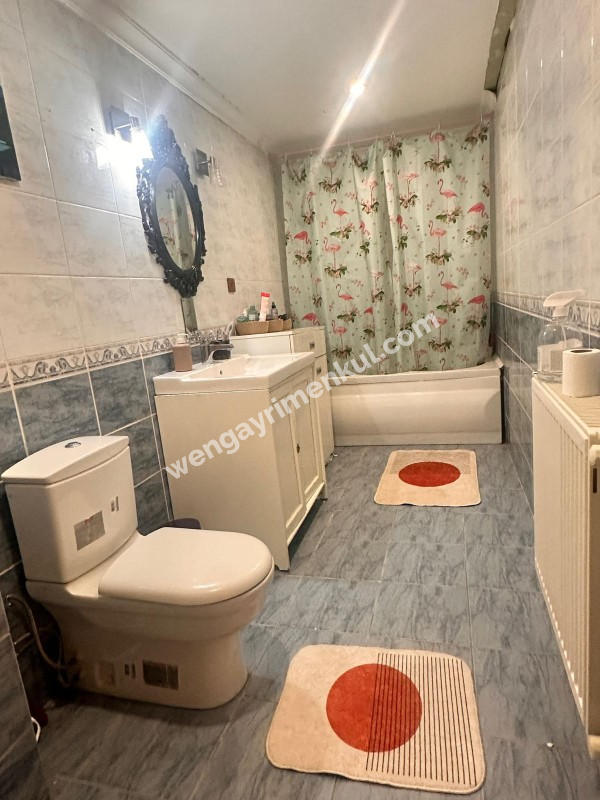 Bostancı Metroya Yakın Genç Binada Satılık Geniş 3+2 Dubleks Daire