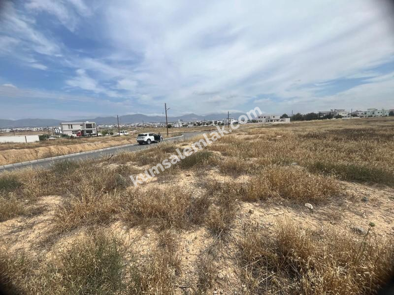 LEFKOŞA AYDEMET METEHAN BÖLGESİNDE SATILIK ŞEHİT ÇOCUĞU ARSA
