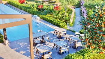 Girne Esentepe Özel Havuzlu ve Çatı Teraslı 2+1 Bungalow