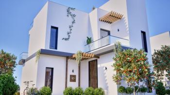 Girne Esentepe Müstakil Havuzlu 3+1 Lüks Villa
