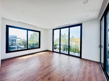 KKTC Girne Zeytinlik Bölgesinde Satılık Türk Tapulu Havuzlu 4+1 Lüks Villa