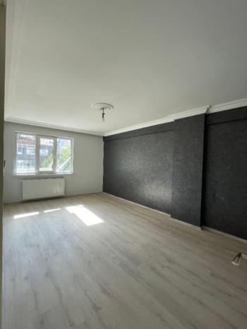 AFYON ÜÇOK EMLAKTAN MARULCU MAHALLESİNDE SATILIK 3+1 BAKIMLI DAİRE