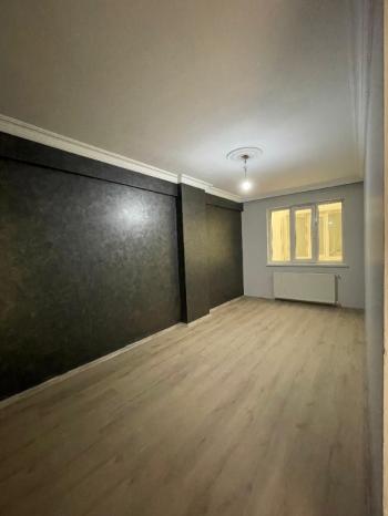 AFYON ÜÇOK EMLAKTAN MARULCU MAHALLESİNDE SATILIK 3+1 BAKIMLI DAİRE