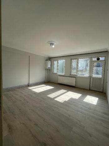 AFYON ÜÇOK EMLAKTAN MARULCU MAHALLESİNDE SATILIK 3+1 BAKIMLI DAİRE