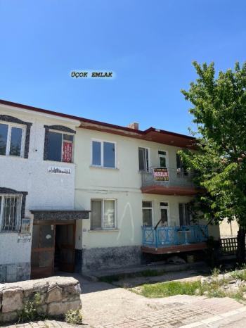 AFYON ÜÇOK EMLAKTAN FATİH MAH KİRALIK 3+1 DAİRE