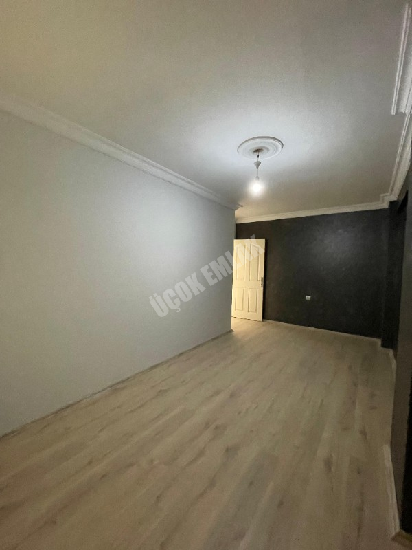 AFYON ÜÇOK EMLAKTAN MARULCU MAHALLESİNDE SATILIK 3+1 BAKIMLI DAİRE