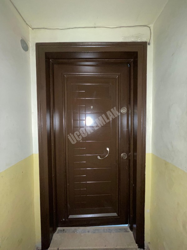 AFYON ÜÇOK EMLAKTAN MARULCU MAHALLESİNDE SATILIK 3+1 BAKIMLI DAİRE