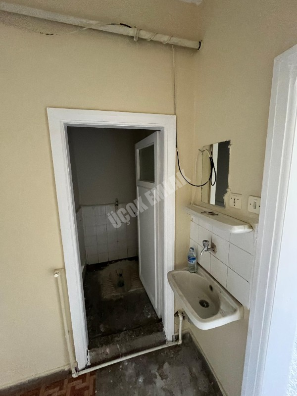 AFYON ÜÇOK EMLAKTAN FATİH MAH KİRALIK 3+1 DAİRE