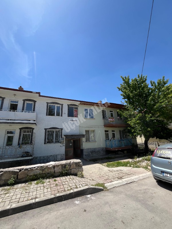 AFYON ÜÇOK EMLAKTAN FATİH MAH KİRALIK 3+1 DAİRE
