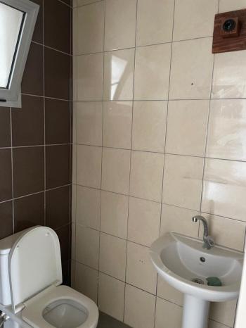 Lefkoşa Minareliköy'de HAVUZLU SİTE İÇERİSİNDE SATILIK 3+1 İKİZ VİLLA 