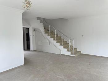 Lefkoşa Minareliköy'de HAVUZLU SİTE İÇERİSİNDE SATILIK 3+1 İKİZ VİLLA 