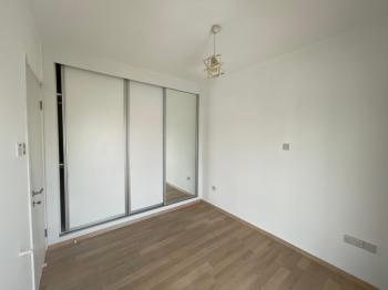 Lefkoşa Minareliköy'de HAVUZLU SİTE İÇERİSİNDE SATILIK 3+1 İKİZ VİLLA 
