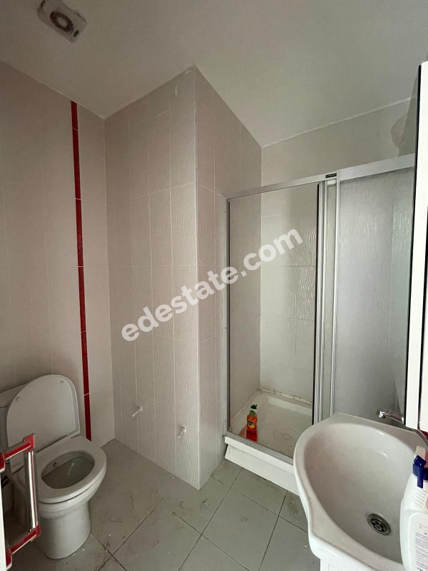 Lefkoşa Minareliköy'de HAVUZLU SİTE İÇERİSİNDE SATILIK 3+1 İKİZ VİLLA 
