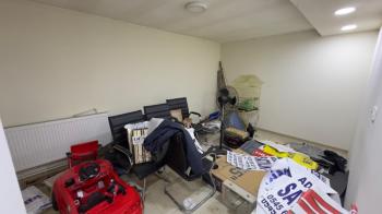 ESENYURT İŞLEK CADDE ÜZERİ SATILIK DÜKKAN ASMA KAT MUTFAK WC 