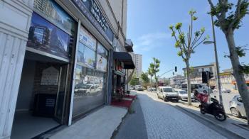 ESENYURT İŞLEK CADDE ÜZERİ SATILIK DÜKKAN ASMA KAT MUTFAK WC 