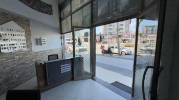 ESENYURT İŞLEK CADDE ÜZERİ SATILIK DÜKKAN ASMA KAT MUTFAK WC 