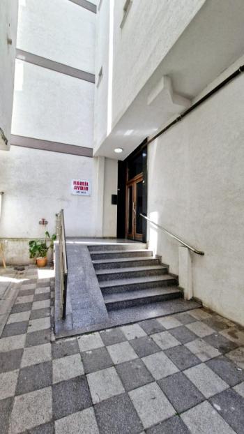 METROYA YAKIN, 2+1 KİRACISIZ , GENÇ BİNADA SATILIK DAİRE