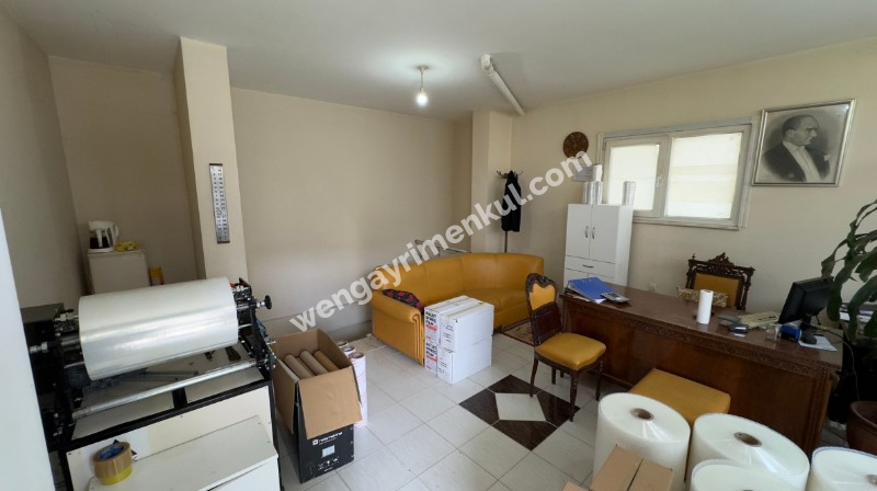 SATILIK DÜKKAN BEYLİKDÜZÜ YAKUPLU MAHALLESİ 120. SOKAK DEPO & WC
