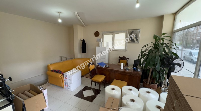 SATILIK DÜKKAN BEYLİKDÜZÜ YAKUPLU MAHALLESİ 120. SOKAK DEPO & WC