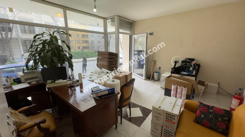 SATILIK DÜKKAN BEYLİKDÜZÜ YAKUPLU MAHALLESİ 120. SOKAK DEPO & WC