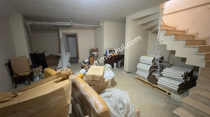 SATILIK DÜKKAN BEYLİKDÜZÜ YAKUPLU MAHALLESİ 120. SOKAK DEPO & WC