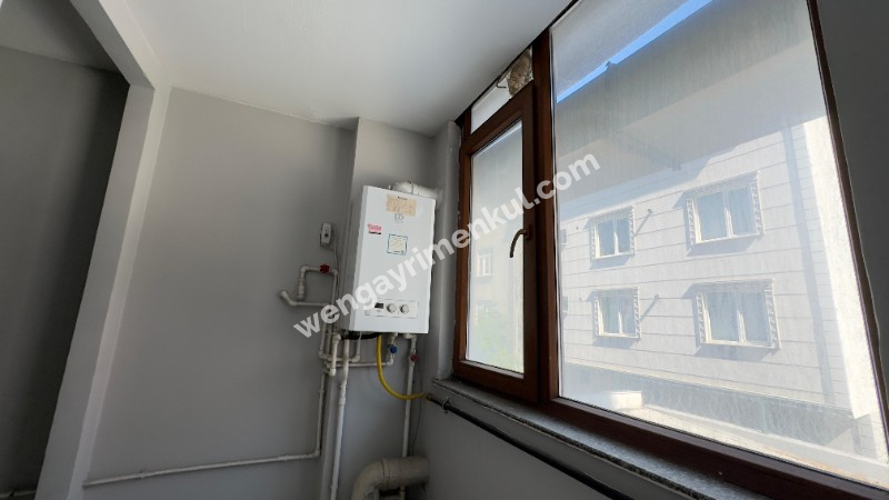 ESENYURT İŞLEK CADDE ÜZERİ SATILIK DÜKKAN ASMA KAT MUTFAK WC 