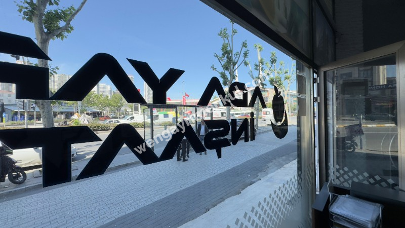 ESENYURT İŞLEK CADDE ÜZERİ SATILIK DÜKKAN ASMA KAT MUTFAK WC 