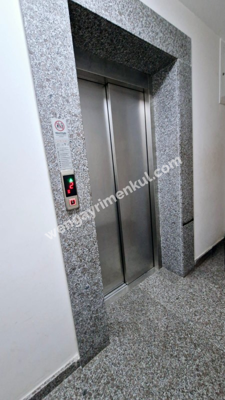 METROYA VE HASTANEYE YÜRÜME MESAFESİNDE ,KİRACISIZ 4.KAT SATILIK 2+1