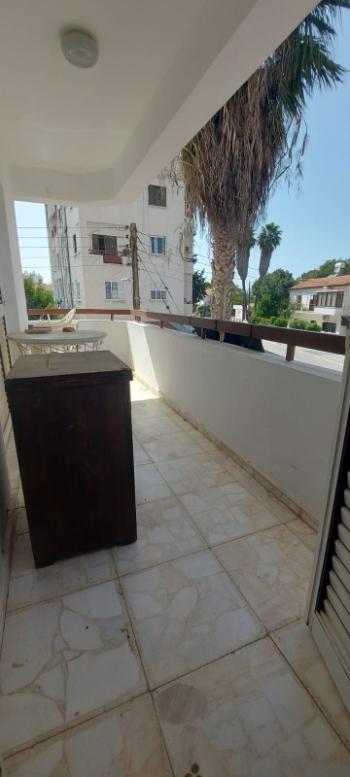 LEFKOŞA KÖŞKÜÇİFLİKTE SATILIK TİCARİ İZİNLİ TÜRK MALI  4+1 DAİRE 