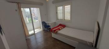 LEFKOŞA KÖŞKÜÇİFLİKTE SATILIK TİCARİ İZİNLİ TÜRK MALI  4+1 DAİRE 