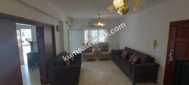 LEFKOŞA KÖŞKÜÇİFLİKTE SATILIK TİCARİ İZİNLİ TÜRK MALI  4+1 DAİRE 