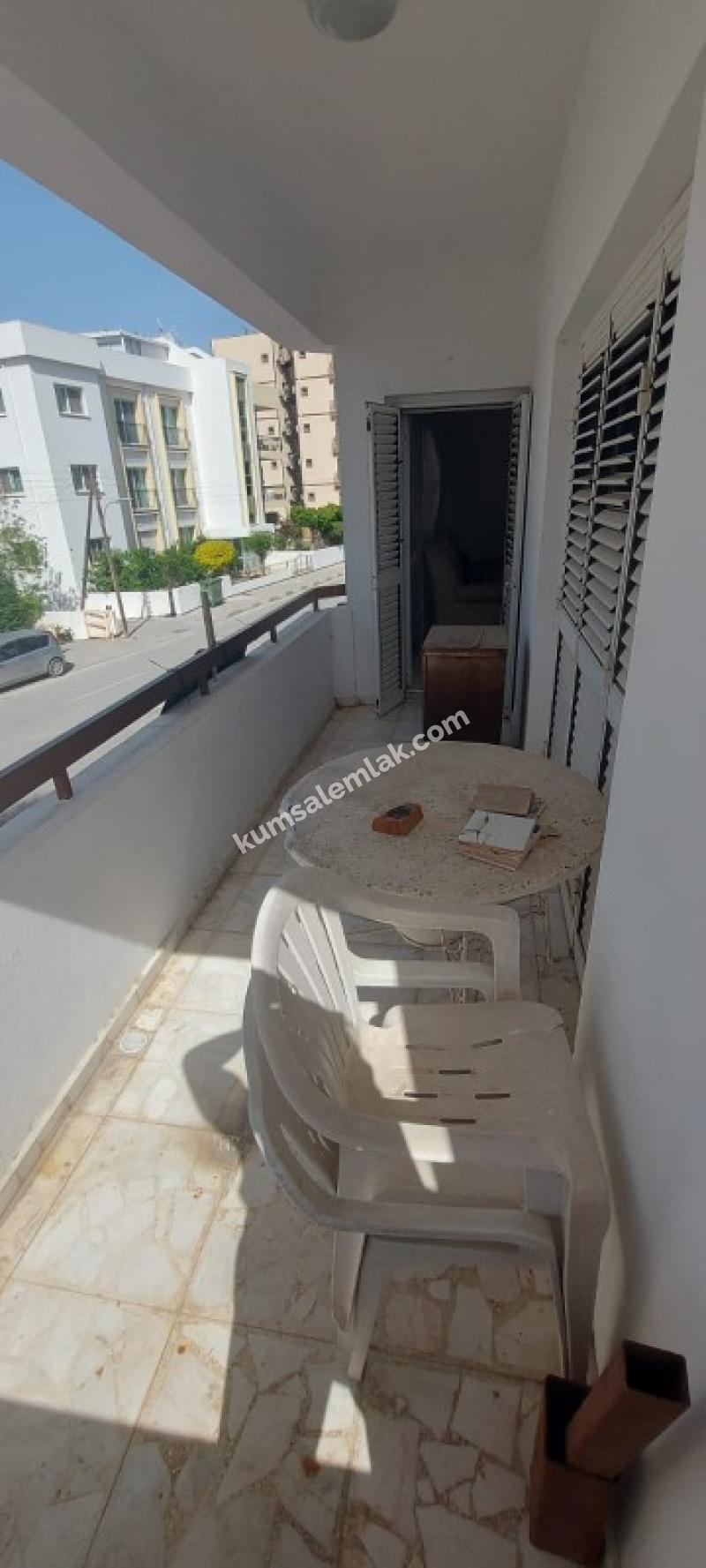 LEFKOŞA KÖŞKÜÇİFLİKTE SATILIK TİCARİ İZİNLİ TÜRK MALI  4+1 DAİRE 