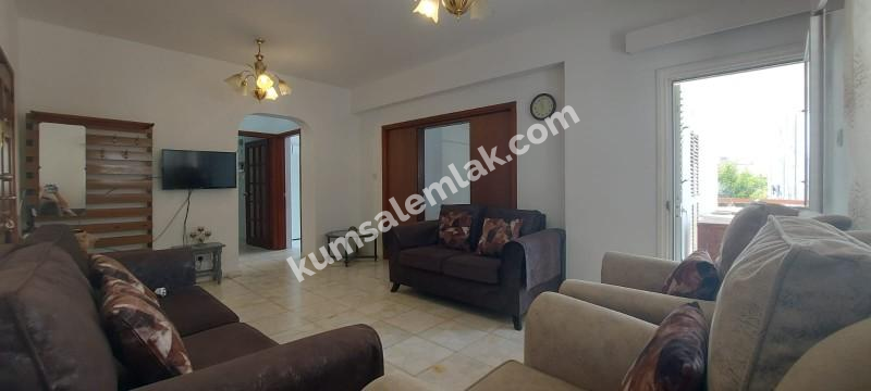 LEFKOŞA KÖŞKÜÇİFLİKTE SATILIK TİCARİ İZİNLİ TÜRK MALI  4+1 DAİRE 