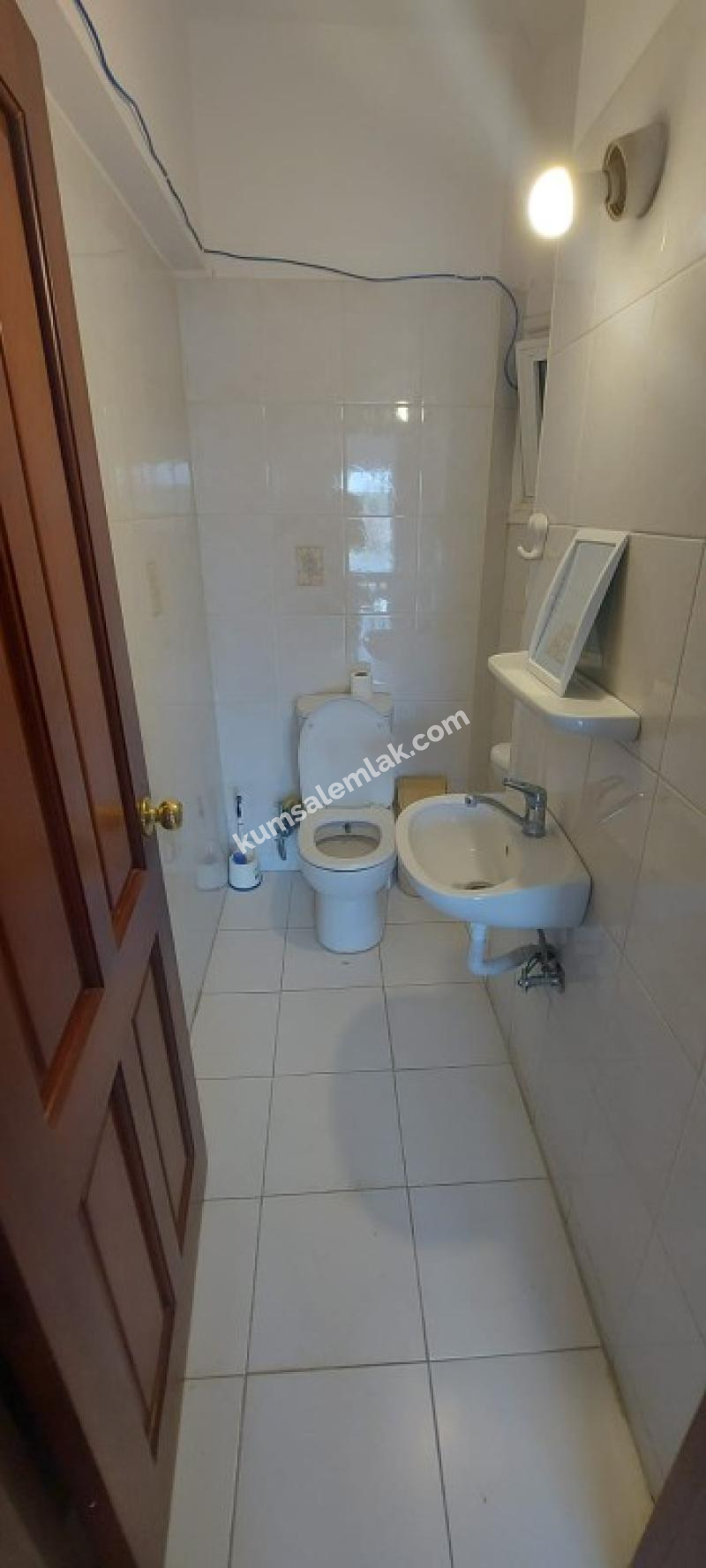 LEFKOŞA KÖŞKÜÇİFLİKTE SATILIK TİCARİ İZİNLİ TÜRK MALI  4+1 DAİRE 