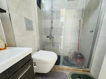 Tek Yetkili Kıbrıs Girne Merkez de Tüm Masrafları Ödenmiş Yeni Eşyalı Geniş 2+1 Daire