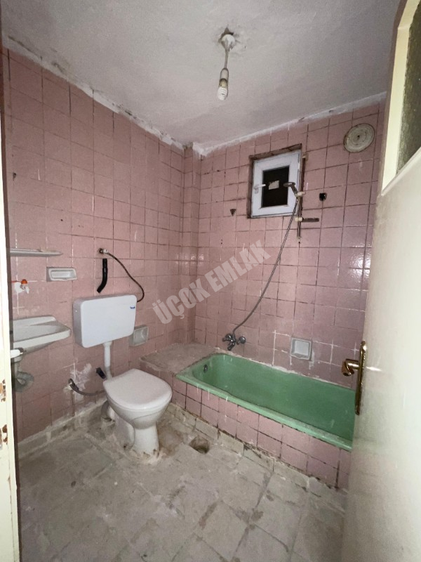 AFYON ÜÇOK EMLAKTAN MARULCU MAHALLESİNDE KİRALIK 3+1 DAİRE