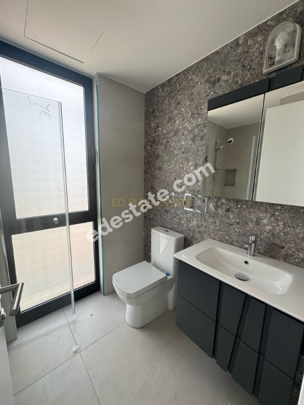 Lefkoşa Marmara Bölgesinde FULL YENİ EŞYALI Türk Koçanlı Satılık 2+1 YENİ Daire 