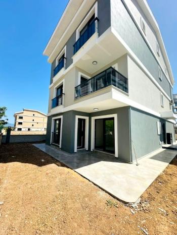 Didim Hisar Mahallesinde Satılık Geniş Bahçeli 2+1 Daire