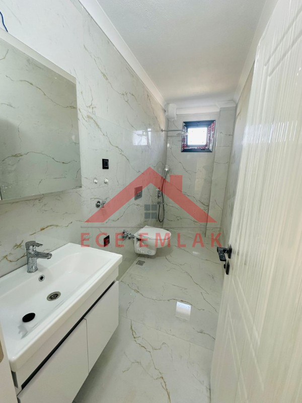 Didim Hisar Mahallesinde Satılık Geniş Bahçeli 2+1 Daire