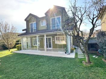 Çekmeköy Greenland Sitesi Büyük Bahçeli 5+2 Köşe Villa